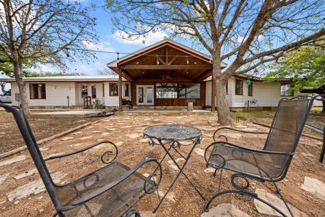 1094 Harper Road Kerrville TX 78028