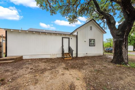 502 Ross Street Kerrville TX 78028