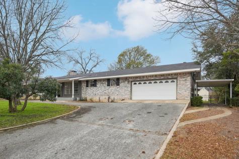 706 Cardinal Drive Kerrville TX 78028