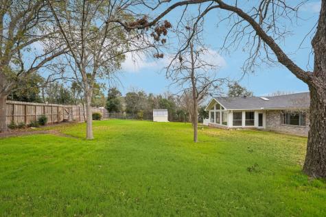706 Cardinal Drive Kerrville TX 78028