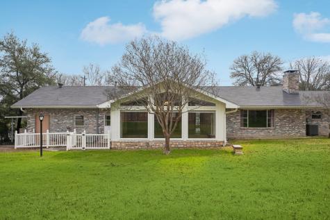 706 Cardinal Drive Kerrville TX 78028