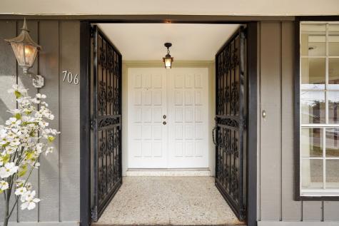 706 Cardinal Drive Kerrville TX 78028