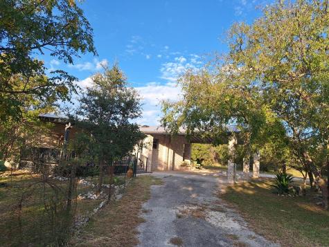 4323 Fm 3240 Bandera TX 78003