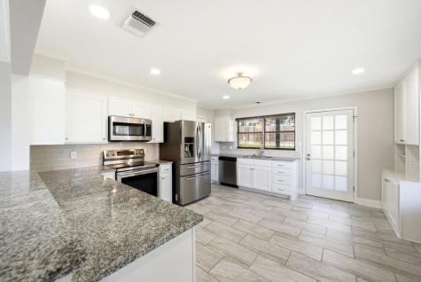 1300 Warbler Drive Kerrville TX 78028