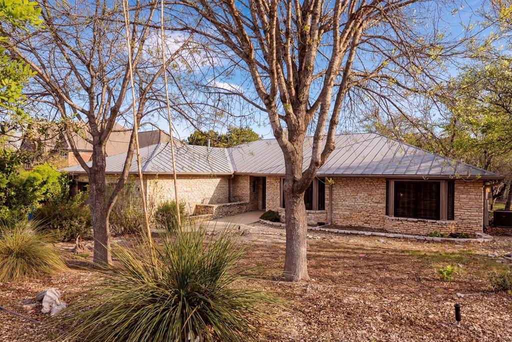 416 West Crest Drive Kerrville TX 78028