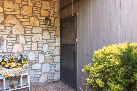 1905#121 West Lane Kerrville TX 78028