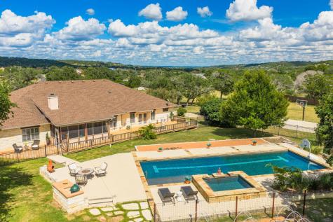 140 Oakhampton Trail Ingram TX 78025