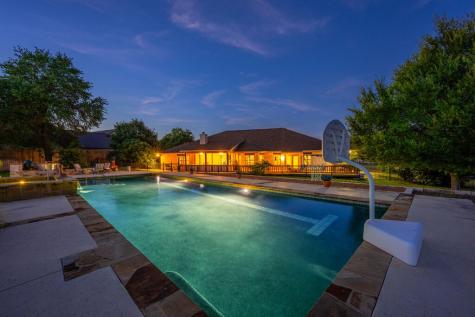 140 Oakhampton Trail Ingram TX 78025