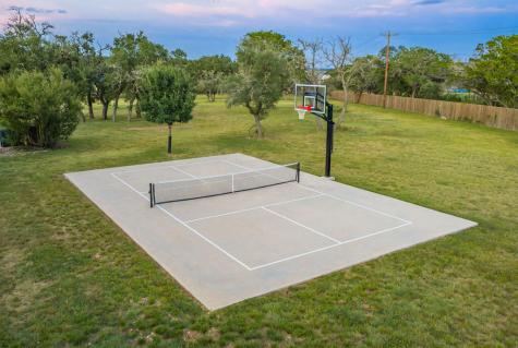 140 Oakhampton Trail Ingram TX 78025