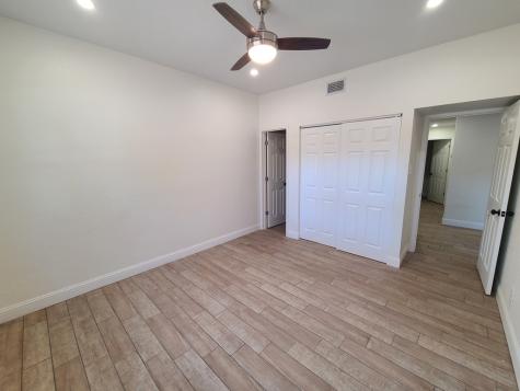 521 #D Sand Bend Kerrville TX 78028