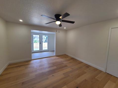 521 #D Sand Bend Kerrville TX 78028