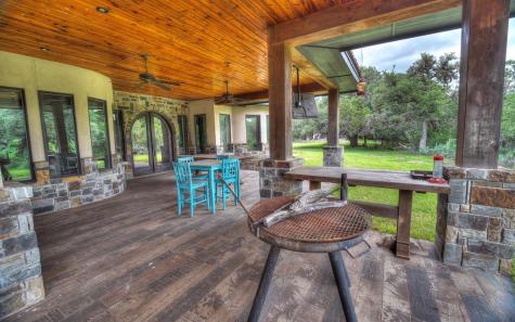 200 Skippin Stone Lane Concan TX 78838