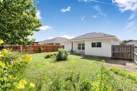 1904 Weston Loop Kerrville TX 78028