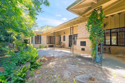825 Myrta Street Kerrville TX 78028