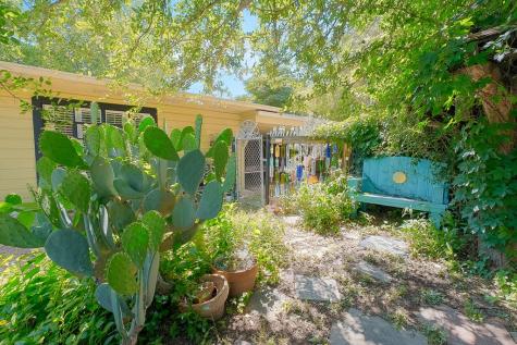 825 Myrta Street Kerrville TX 78028