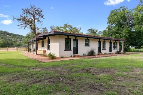 48 Kneese Road Fredericksburg TX 78624