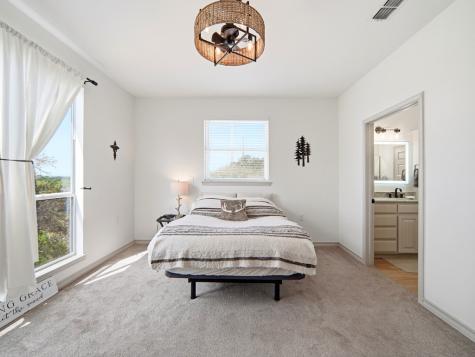 1044 Edinburgh Kerrville TX 78028