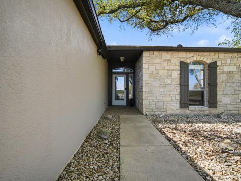 1044 Edinburgh Kerrville TX 78028