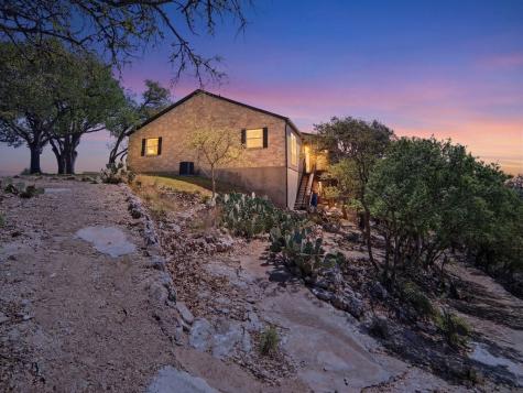 1044 Edinburgh Kerrville TX 78028