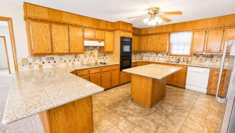 1105 Mustang Lane Mccamey TX 79752