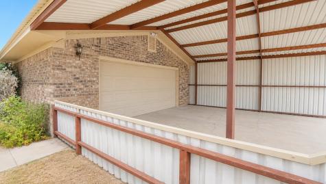1105 Mustang Lane Mccamey TX 79752