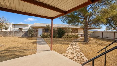 1105 Mustang Lane Mccamey TX 79752