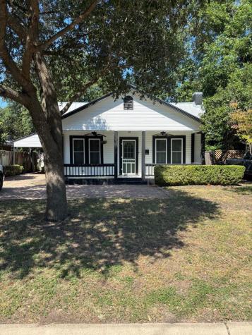1209 Park Street Kerrville TX 78028