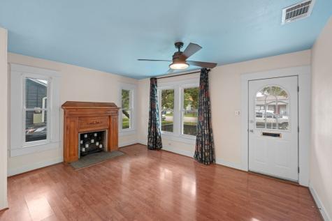 1209 Park Street Kerrville TX 78028