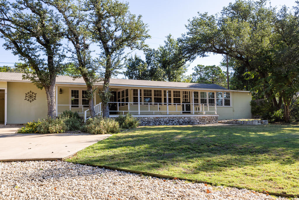 1402 Mcallen Street Kerrville TX 78028