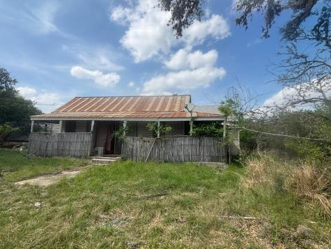34 County Road 380 Barksdale TX 78828
