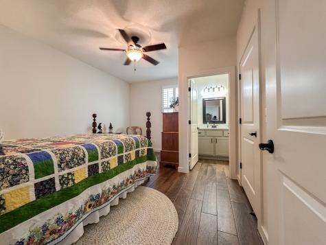 1048 Roanoke Lane Kerrville TX 78028