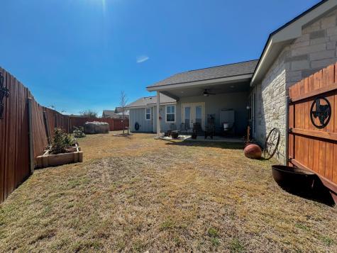 1048 Roanoke Lane Kerrville TX 78028
