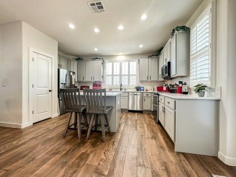1048 Roanoke Lane Kerrville TX 78028