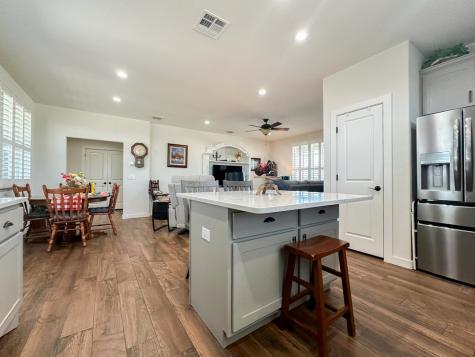 1048 Roanoke Lane Kerrville TX 78028