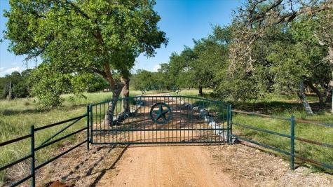 1411 Grape Creek Road Fredericksburg TX 78624