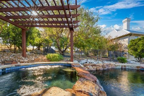 326 River Valley Road Ingram TX 78025