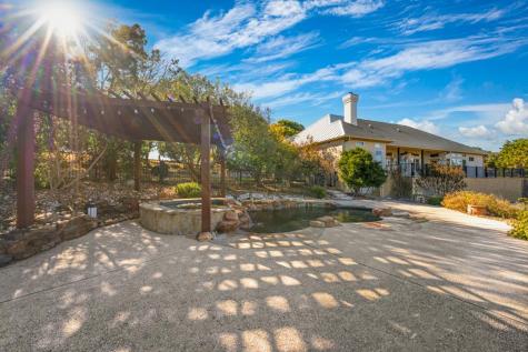 326 River Valley Road Ingram TX 78025