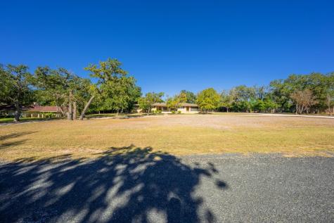 133 Royal Oaks Road Kerrville TX 78028