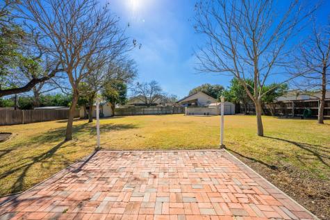 613 Harper Road Kerrville TX 78028