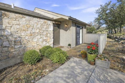 1805-102 West Lane Kerrville TX 78028