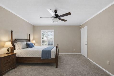 1805-102 West Lane Kerrville TX 78028