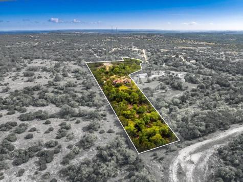 139 Drew Lane Kerrville TX 78028