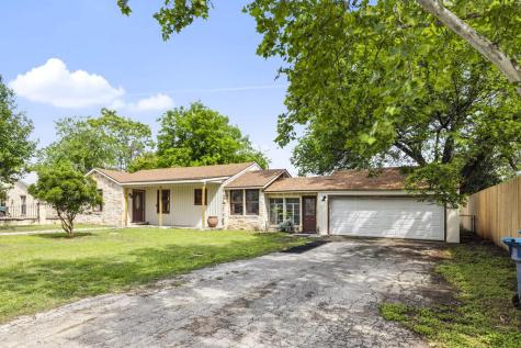 111 Lewis Road Kerrville TX 78028