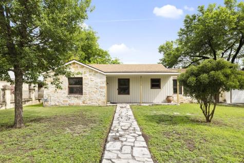 111 Lewis Road Kerrville TX 78028