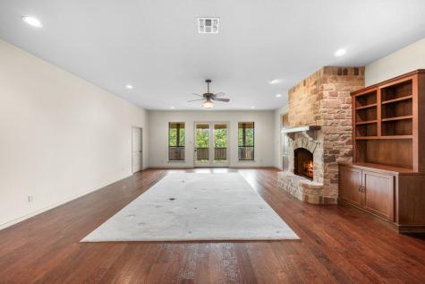 1705 Valencia Drive Kerrville TX 78028
