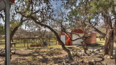 22 George Hoover Lane Leakey TX 78873
