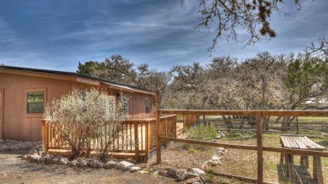 22 George Hoover Lane Leakey TX 78873