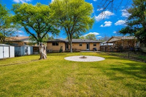 1111 Donna Kay Drive Kerrville TX 78028