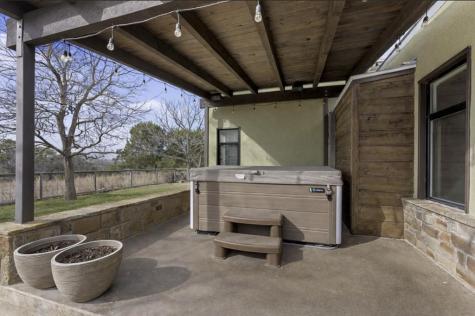 175 Limestone Ridge N Kerrville TX 78028