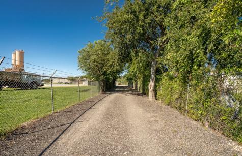 126-130 Robby Lane Kerrville TX 78028